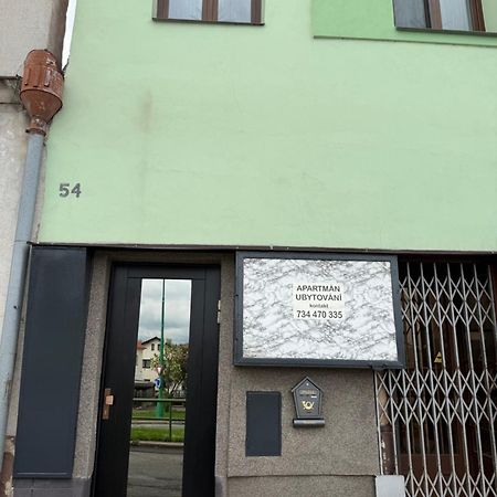 Apartman V Rodinnem Dome Jaroměř Dış mekan fotoğraf
