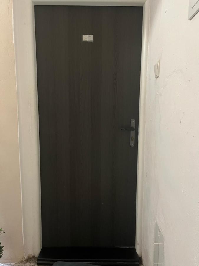 Apartman V Rodinnem Dome Jaroměř Dış mekan fotoğraf